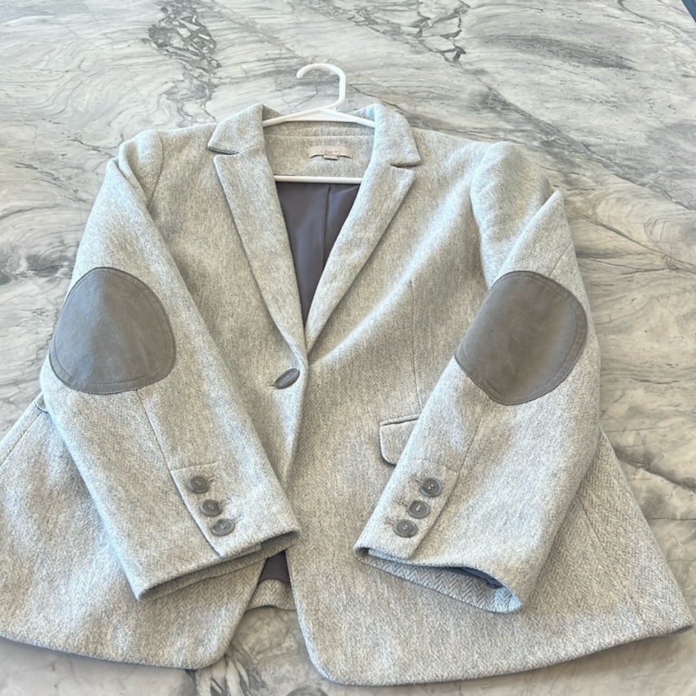 Ann Taylor Loft Gray Blazer -Size 8P